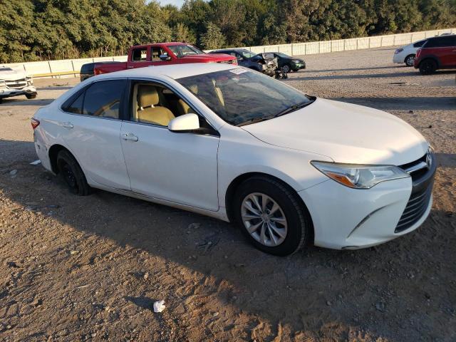 4T4BF1FK4FR495313 - 2015 TOYOTA CAMRY LE WHITE photo 4