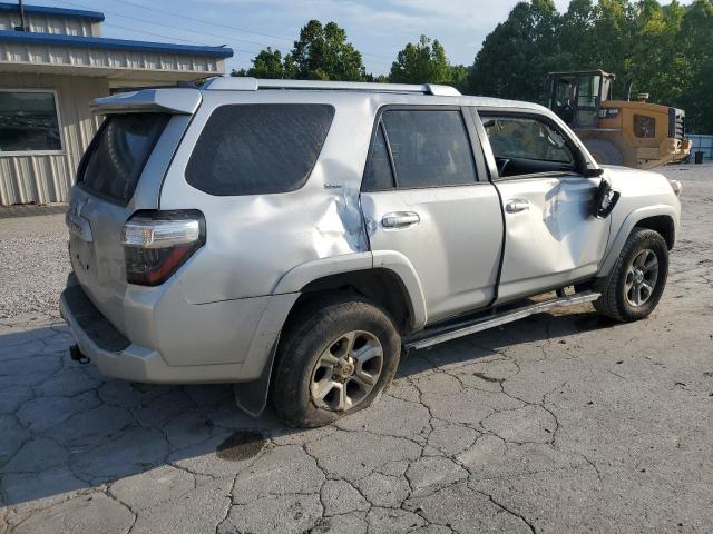 JTEBU5JR0G5373765 - 2016 TOYOTA 4RUNNER SR5/SR5 PREMIUM SILVER photo 3