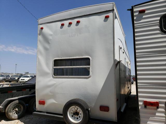 4YDT27L269B450750 - 2009 OUTB TRAVEL TRL WHITE photo 4