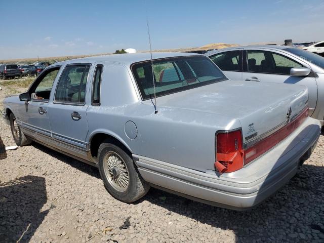 1LNLM81W8RY700250 - 1994 LINCOLN TOWN CAR EXECUTIVE SILVER photo 2