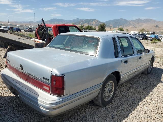 1LNLM81W8RY700250 - 1994 LINCOLN TOWN CAR EXECUTIVE SILVER photo 3