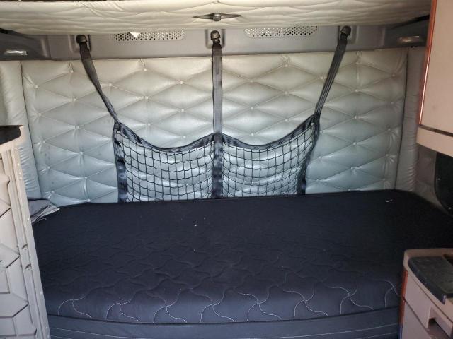 3AKJGLDR5GSGP5054 - 2016 FREIGHTLINER CASCADIA 1 RED photo 6