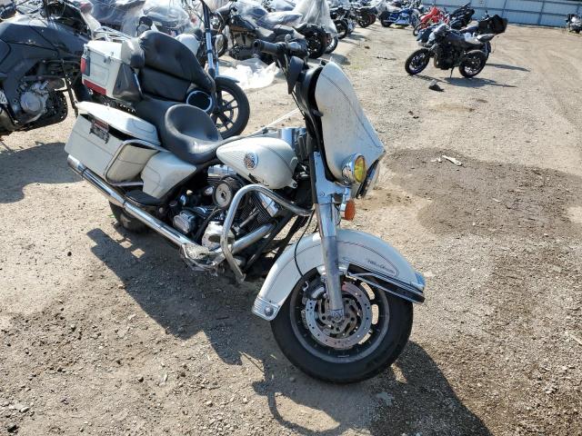 1HD1FCW122Y651122 - 2002 HARLEY-DAVIDSON FLHTCUI 奶油色 照片 1