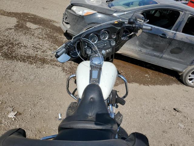 1HD1FCW122Y651122 - 2002 HARLEY-DAVIDSON FLHTCUI 奶油色 照片 5