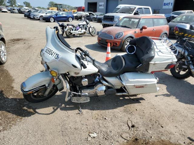 1HD1FCW122Y651122 - 2002 HARLEY-DAVIDSON FLHTCUI 奶油色 照片 9