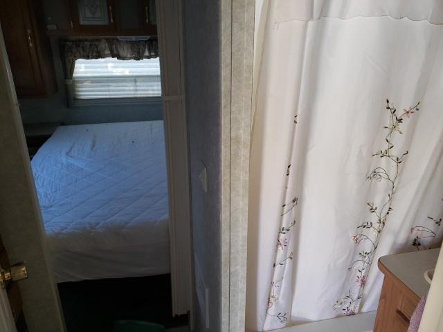 4YDT2752411021422 - 2001 KEYSTONE SPRINTER WHITE photo 6