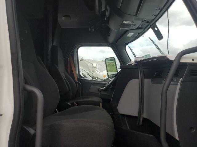 3AKJHHDR4NSNG3362 - 2022 FREIGHTLINER CASCADIA 1 თეთრი ფოტო 5