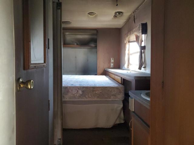 1EC5X3025Y2399356 - 2000 FTWD TRAILER WHITE photo 5