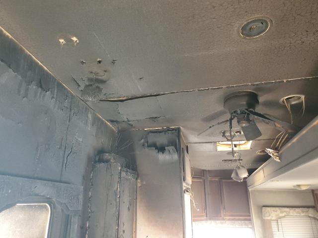 1EC5X3025Y2399356 - 2000 FTWD TRAILER WHITE photo 9