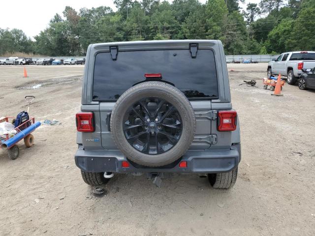 1C4JJXP66MW676573 - 2021 JEEP WRANGLER U SAHARA 4XE GRAY photo 6