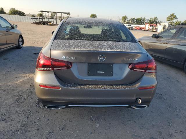 W1K3G4FB7NJ331528 - 2022 MERCEDES-BENZ A 220 4MATIC GRAY photo 6