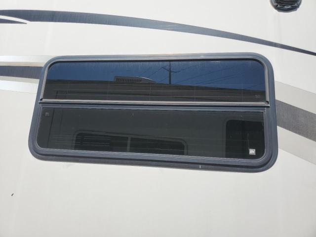 4YDF31327CA740371 - 2012 KEYSTONE MONTANA TWO TONE photo 6