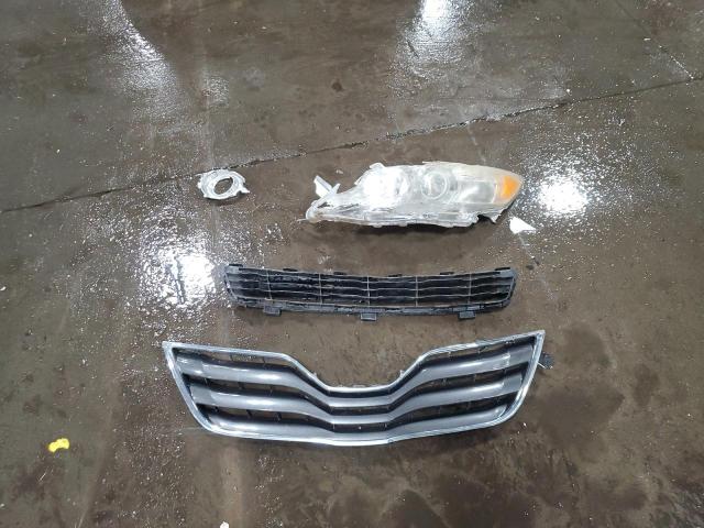 4T4BF3EK0AR063078 - 2010 TOYOTA CAMRY BASE GRAY photo 12