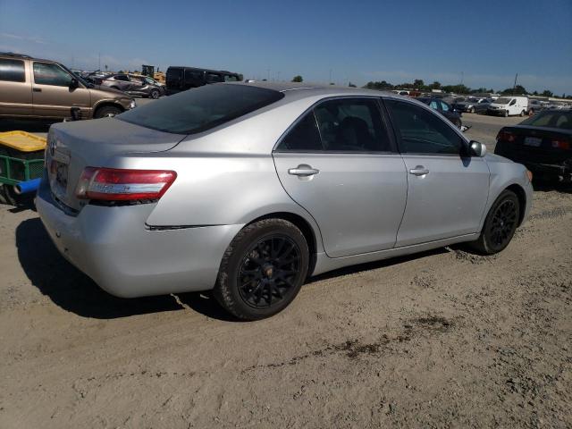 4T1BF3EK0AU094843 - 2010 TOYOTA CAMRY BASE SILVER photo 3