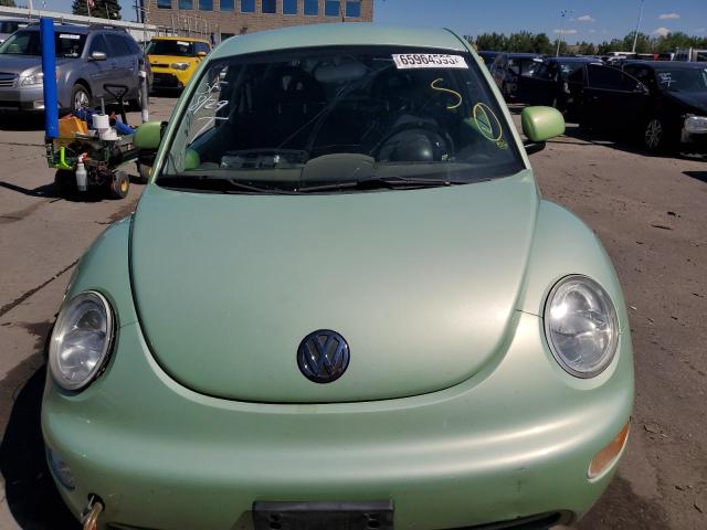 3VWBC21C3YM498947 - 2000 VOLKSWAGEN BEETLE GL GREEN photo 5