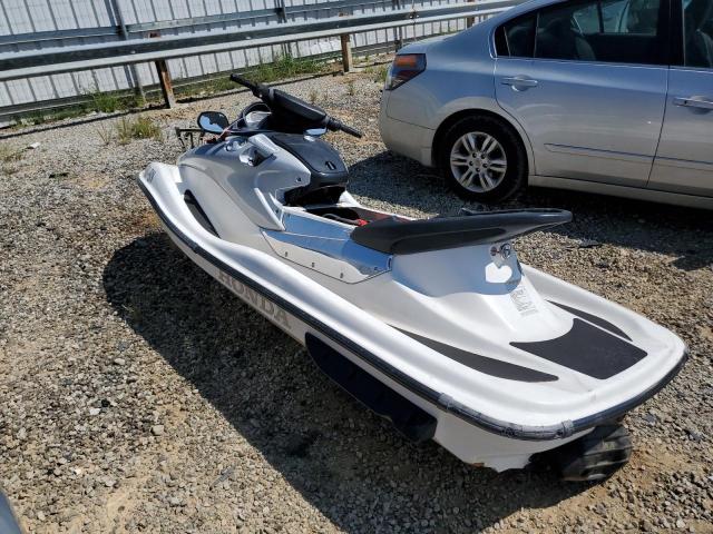 HPSA1926J102 - 2002 HONDA JET SKI WHITE photo 2