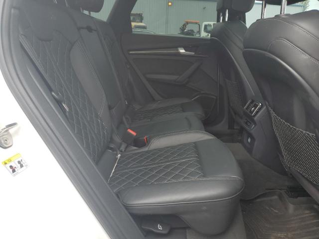 WA1C4AFY1J2084690 - 2018 AUDI SQ5 PRESTIGE WHITE photo 11