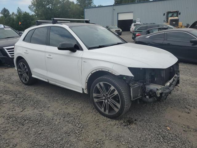 WA1C4AFY1J2084690 - 2018 AUDI SQ5 PRESTIGE WHITE photo 4