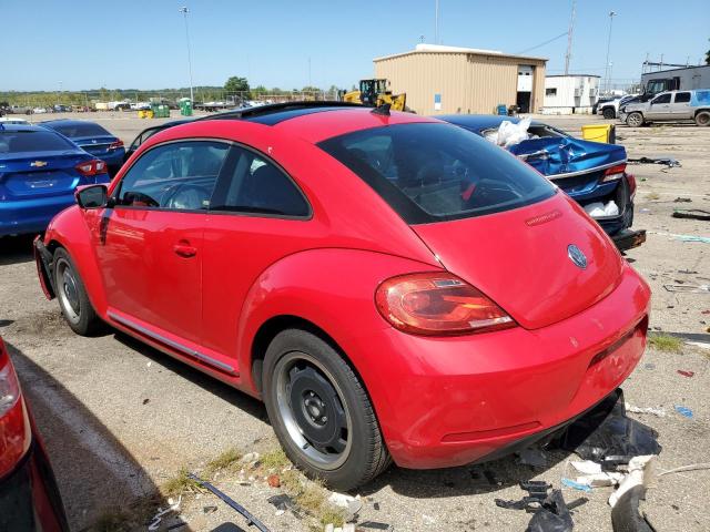 3VWJX7AT0CM636739 - 2012 VOLKSWAGEN BEETLE RED photo 2