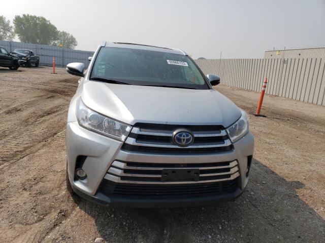 5TDDGRFH9KS062088 - 2019 TOYOTA HIGHLANDER HYBRID LIMITED SILVER photo 5