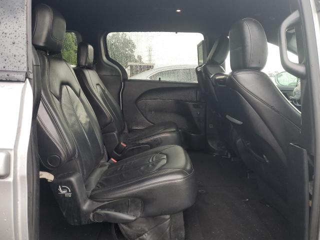 2C4RC1EG5JR193585 - 2018 CHRYSLER PACIFICA TOURING L PLUS SILVER photo 11