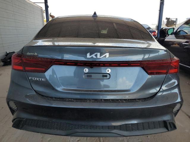 3KPF24AD1NE445827 - 2022 KIA FORTE FE 灰色 照片 6
