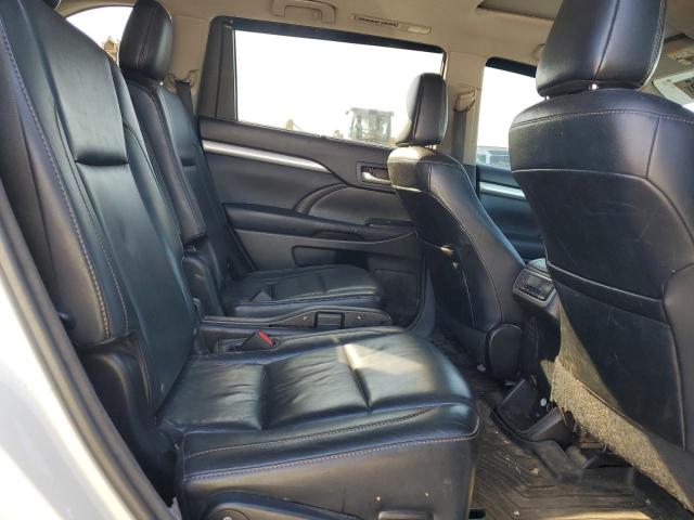 5TDJKRFHXGS290058 - 2016 TOYOTA HIGHLANDER XLE Ақ фото 11