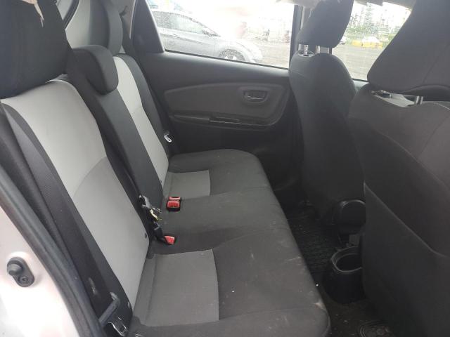 VNKKTUD30JA099174 - 2018 TOYOTA YARIS L 银色 照片 10