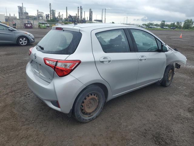 VNKKTUD30JA099174 - 2018 TOYOTA YARIS L 银色 照片 3