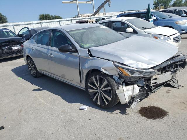 1N4BL4CVXKC144614 - 2019 NISSAN ALTIMA SR SILVER photo 4