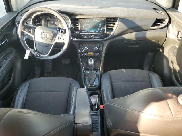 KL4CJESBXJB628315 - 2018 BUICK ENCORE PREFERRED WHITE photo 8