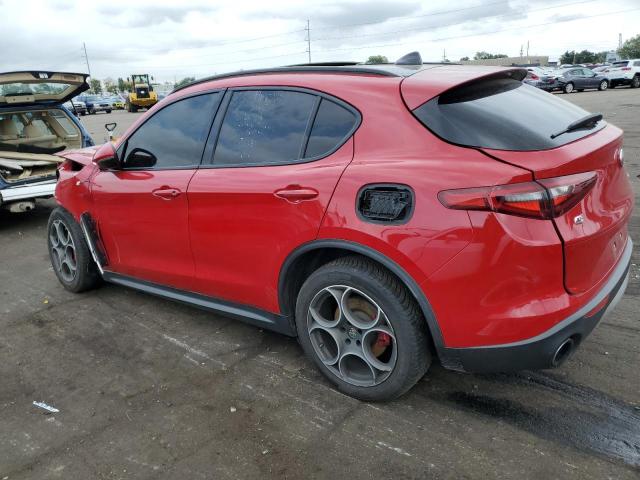ZASFAKPN8J7B64603 - 2018 ALFA ROMEO STELVIO SPORT Rot Foto 2