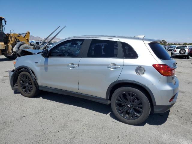 JA4AP3AU0KU010259 - 2019 MITSUBISHI OUTLANDER ES SILVER photo 2