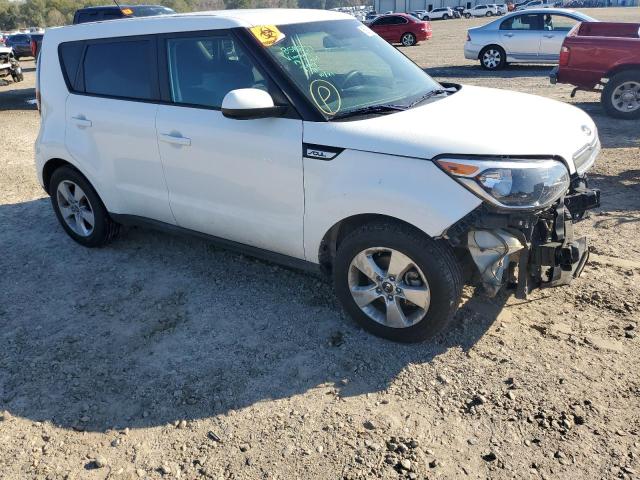 KNDJN2A26K7008244 - 2019 KIA SOUL WHITE photo 9