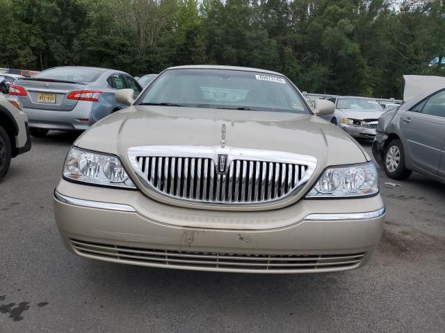 1LNHM81W84Y636824 - 2004 LINCOLN TOWN CAR EXECUTIVE BEIGE photo 5