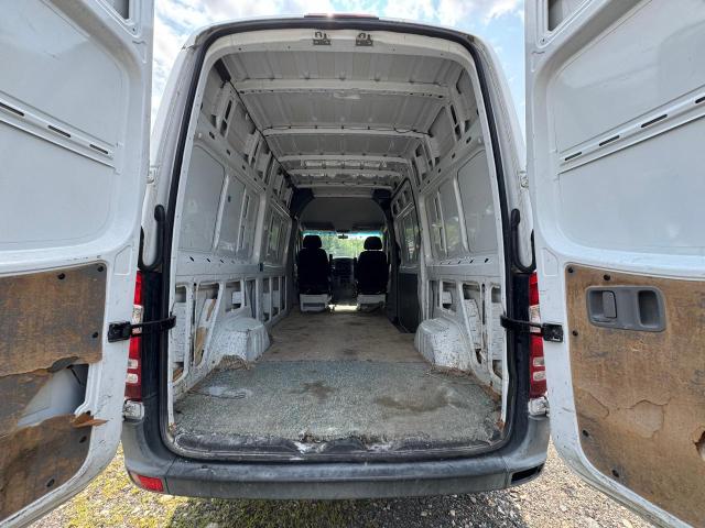 WD3PE7CC1C5665795 - 2012 MERCEDES-BENZ SPRINTER 2500 WHITE photo 8