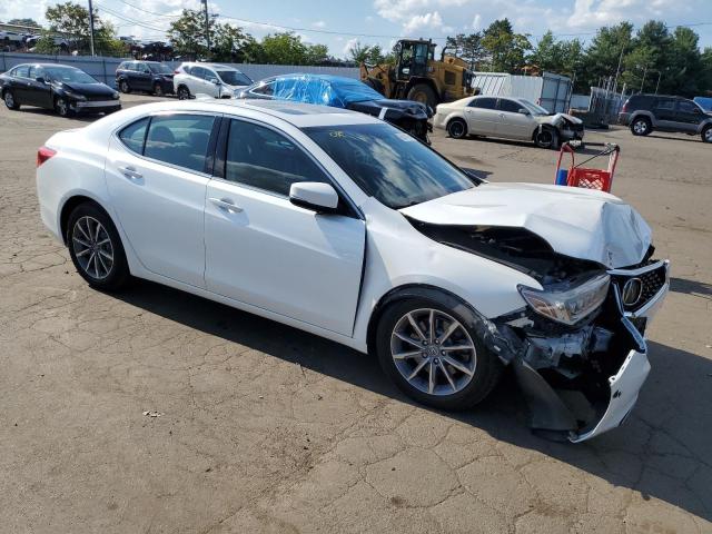 19UUB1F57JA000837 - 2018 ACURA TLX TECH WHITE photo 4