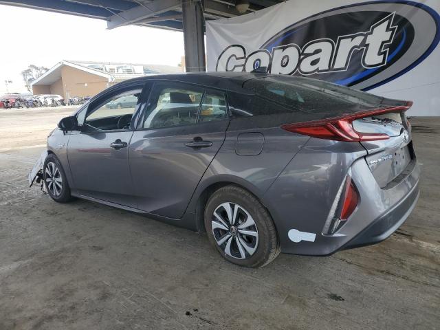 JTDKARFP1J3083775 - 2018 TOYOTA PRIUS PRIM GRAY photo 2