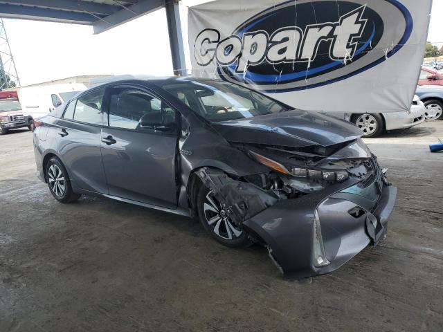 JTDKARFP1J3083775 - 2018 TOYOTA PRIUS PRIM GRAY photo 4