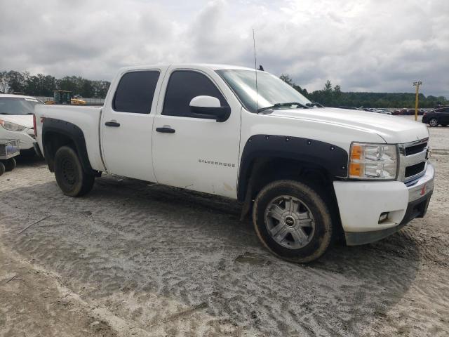 2GCEK13M871695783 - 2007 CHEVROLET SILVERADO K1500 CREW CAB WHITE photo 4