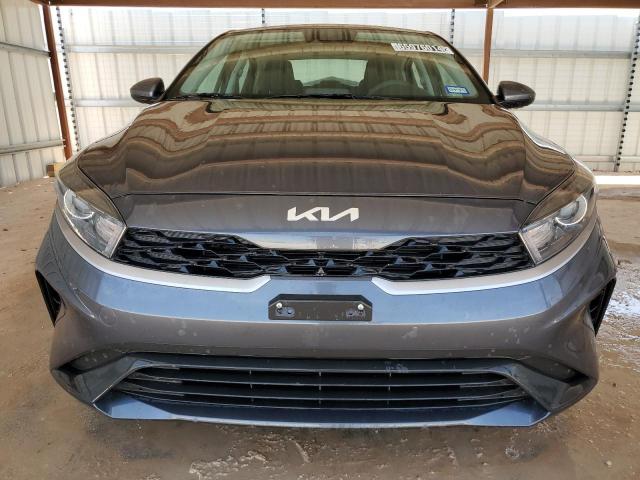 3KPF24AD8PE622084 - 2023 KIA FORTE LX GRAY photo 5