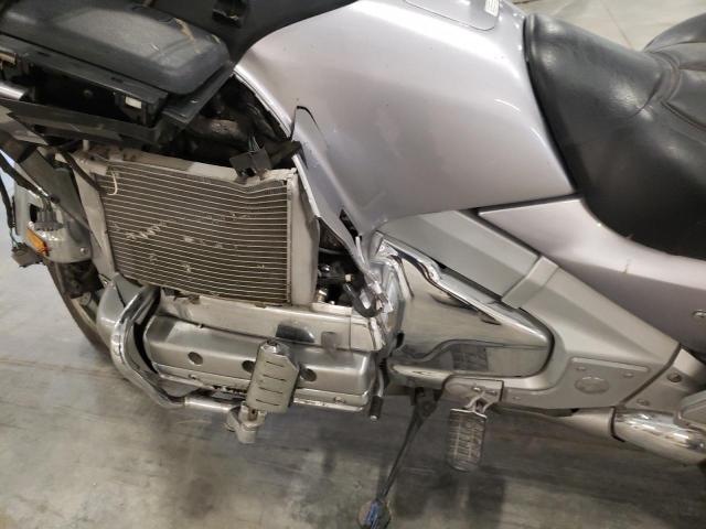 1HFSC47G89A802500 - 2009 HONDA GL1800 SILVER photo 7