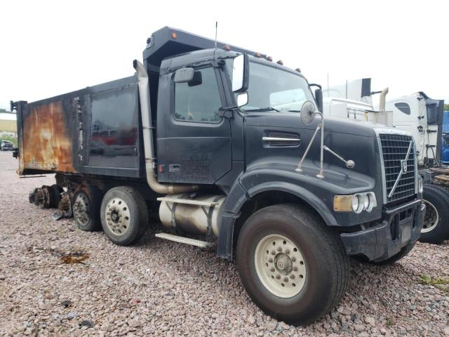 4V5KC9GG35N392277 - 2005 VOLVO VHD BLACK photo 1