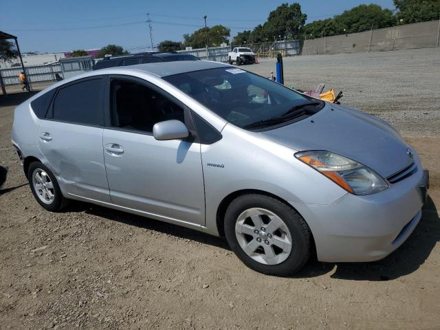 JTDKB20UX77668813 - 2007 TOYOTA PRIUS SILVER photo 4