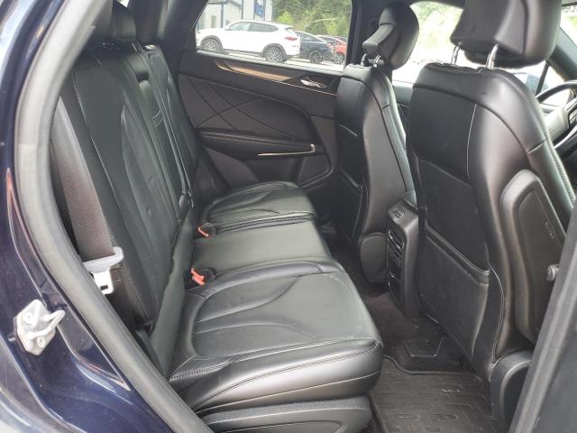 5LMCJ3D93HUL51745 - 2017 LINCOLN MKC RESERVE BLUE photo 11