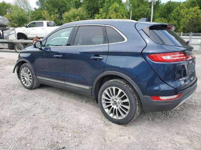5LMCJ3D93HUL51745 - 2017 LINCOLN MKC RESERVE BLUE photo 2