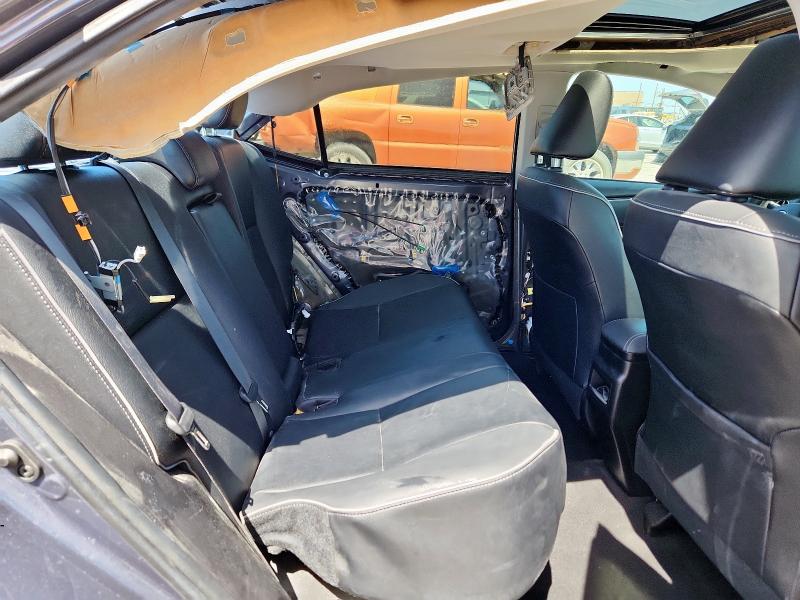 5YFBURHE8KP925779 - 2019 TOYOTA COROLLA L GRAY photo 10