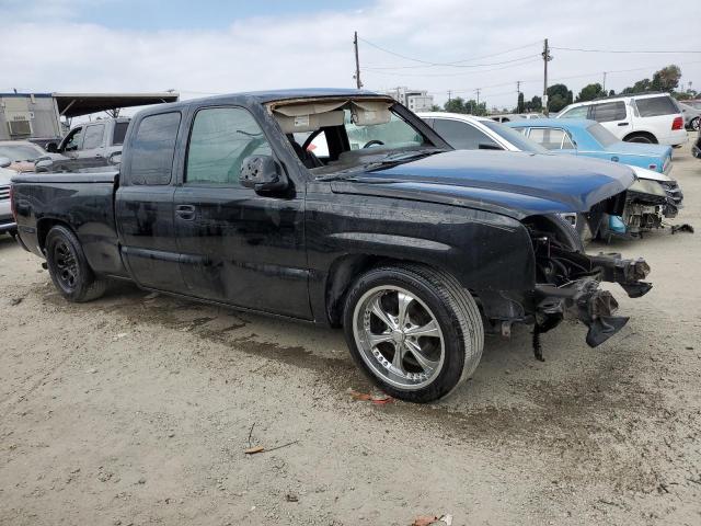 2GCEC19V051181775 - 2005 CHEVROLET SILVERADO C1500 BLACK photo 4