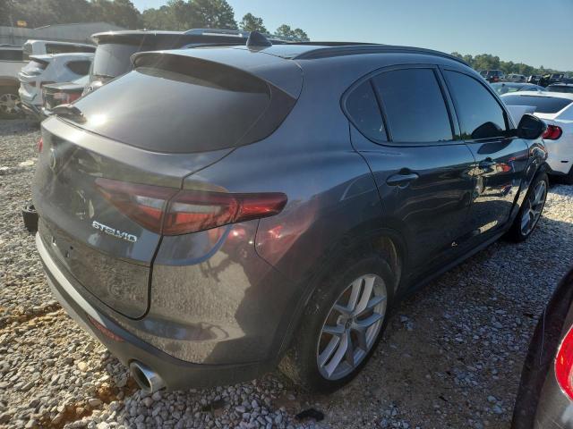 ZASFAKNN9J7C02195 - 2018 ALFA ROMEO STELVIO TI SPORT GRAY photo 3