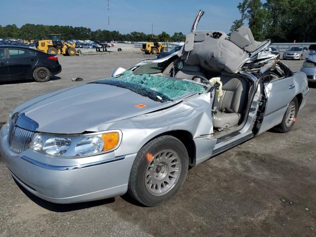 2000 LINCOLN TOWN CARTIER, 